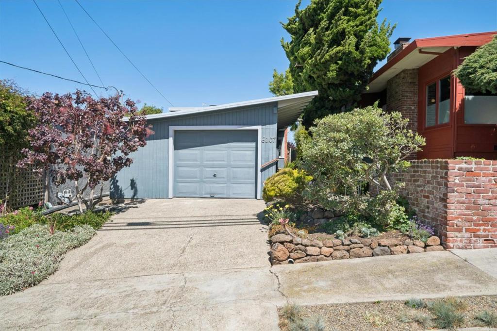 6107 Jordan Avenue Property Photo 1