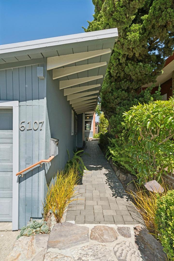 6107 Jordan Avenue Property Photo 3