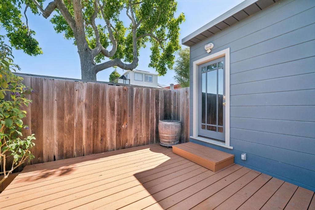 6107 Jordan Avenue Property Photo 21