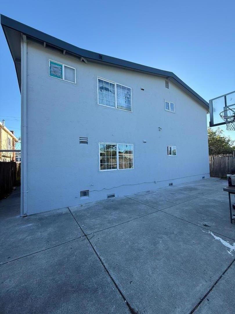 219 Barrett Avenue Property Photo 3
