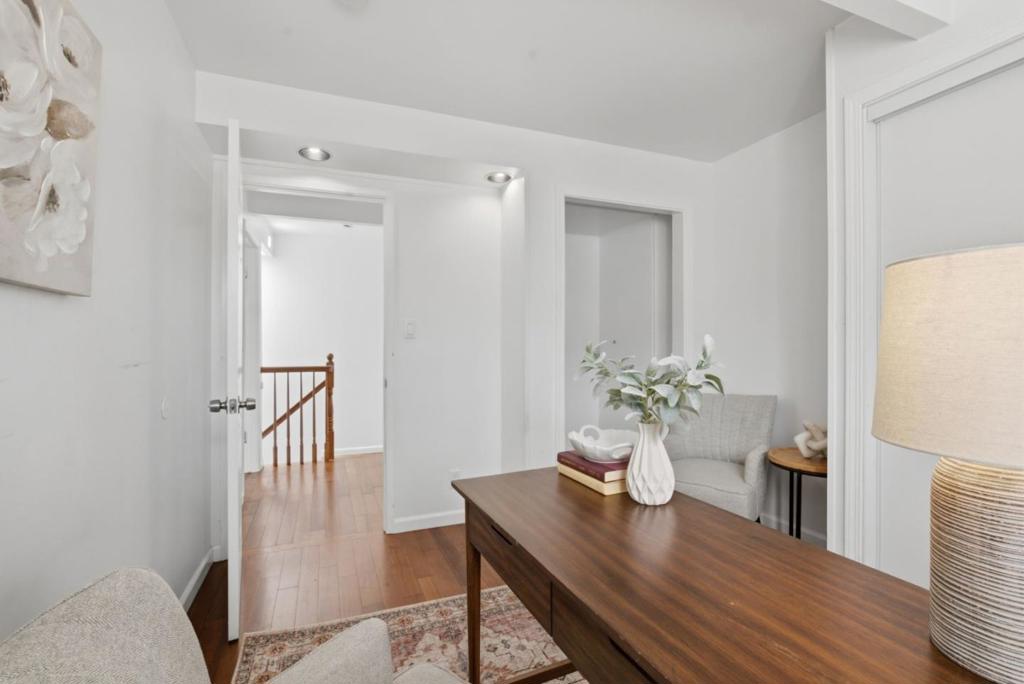 576 Sylvan Street 15 Property Photo 20