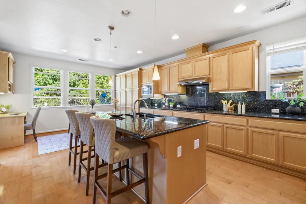 6 Deerfield Drive Property Photo 6