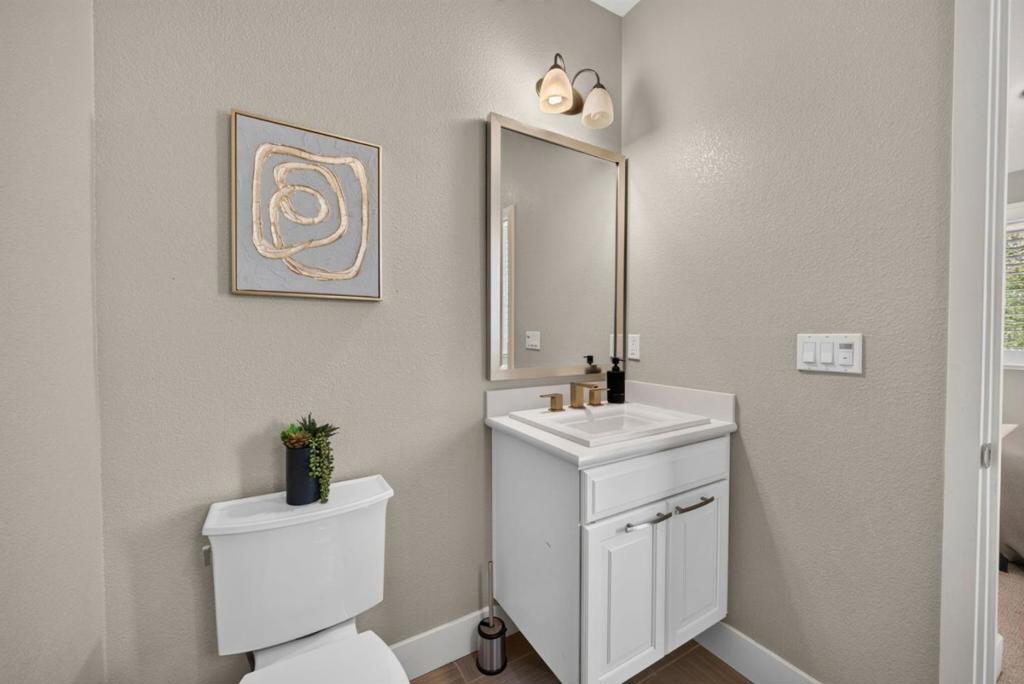 6013 Black Onyx Court Property Photo 8