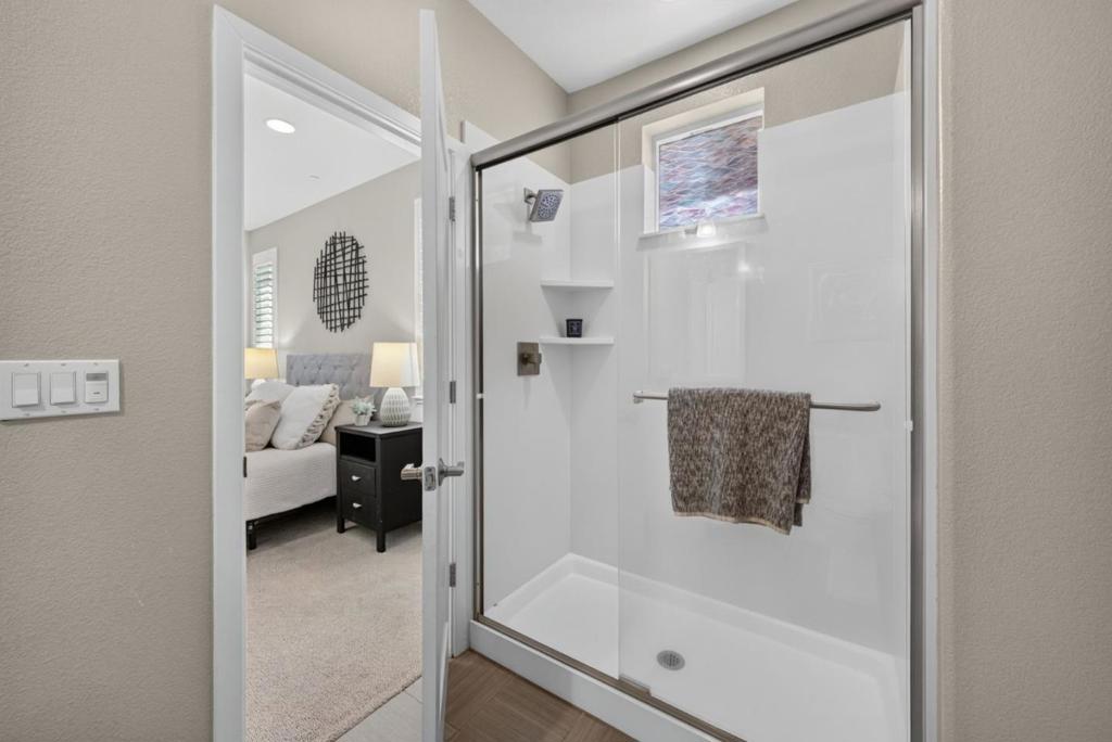 6013 Black Onyx Court Property Photo 9