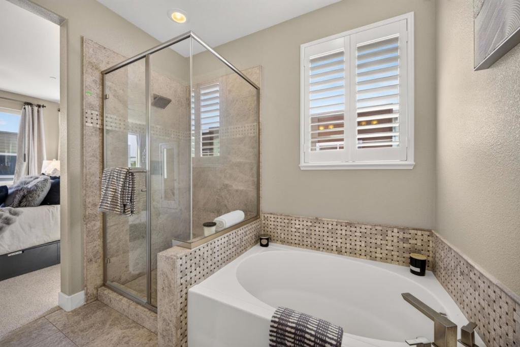 6013 Black Onyx Court Property Photo 26