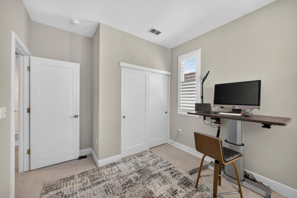 6013 Black Onyx Court Property Photo 28