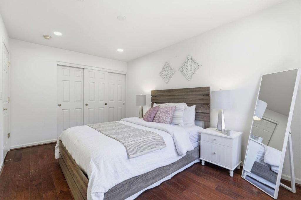 3287 Montevarchi Street Property Photo 23