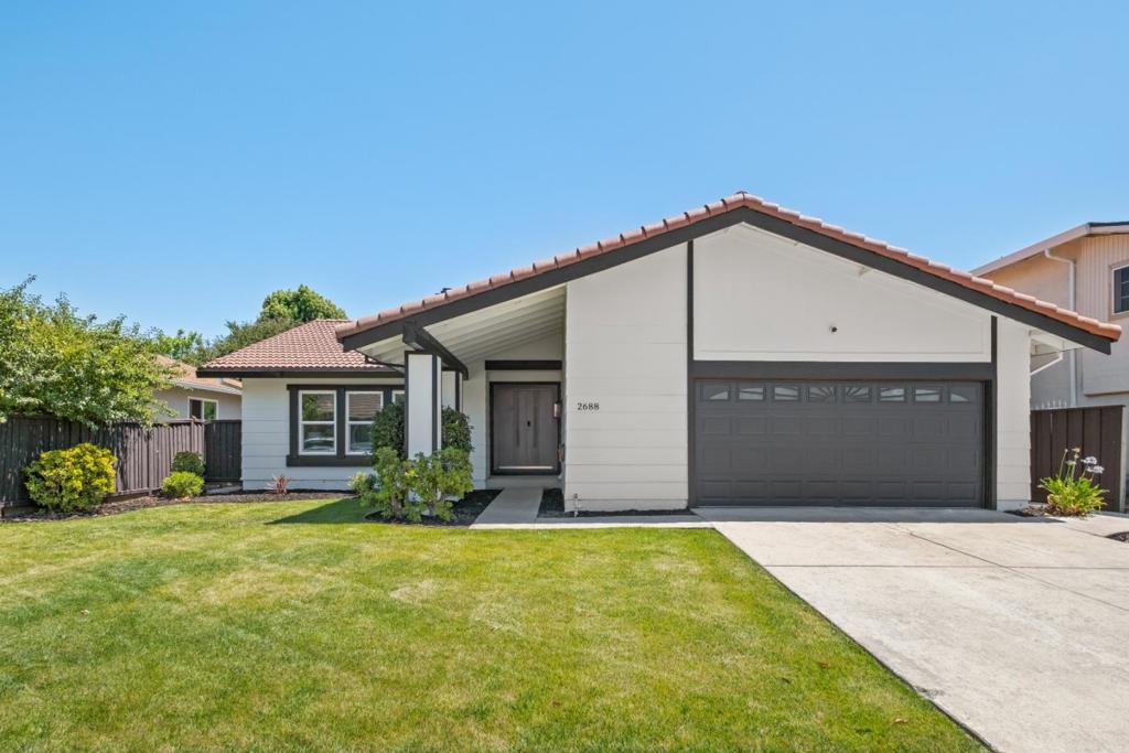 2688 Mignon Drive Property Photo 1