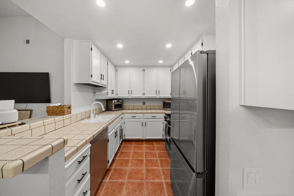 363 Kenbrook Circle Property Photo 12