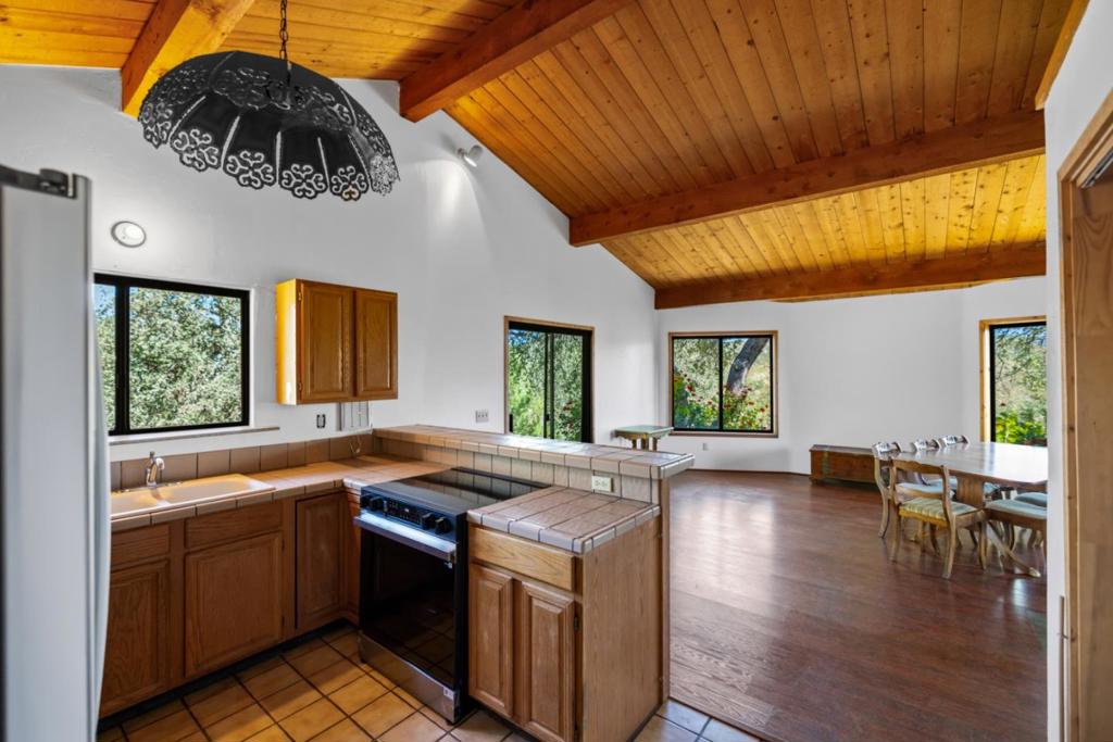 37840 Poppy Tree Lane Property Photo 3