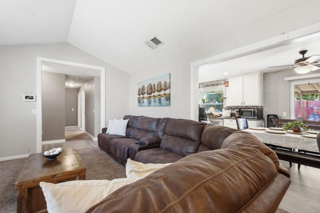 610 Memorial Drive Property Photo 14