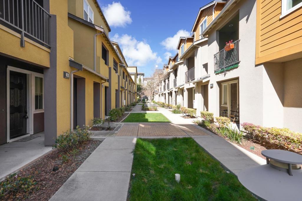 1297 Coyote Creek Way Property Photo 41