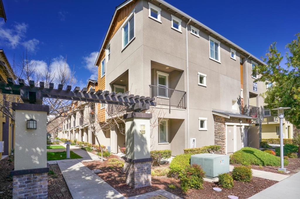 1297 Coyote Creek Way Property Photo 42