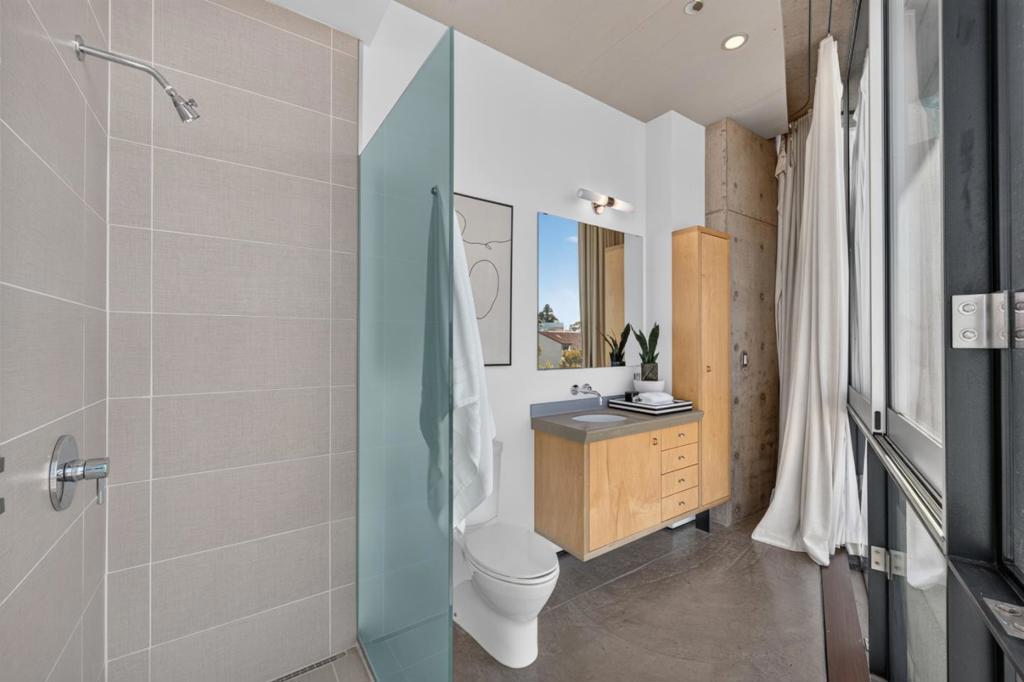102 University Avenue 3c Property Photo 24