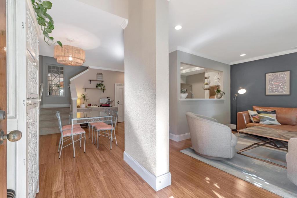 1888 Huxley Court Property Photo 4