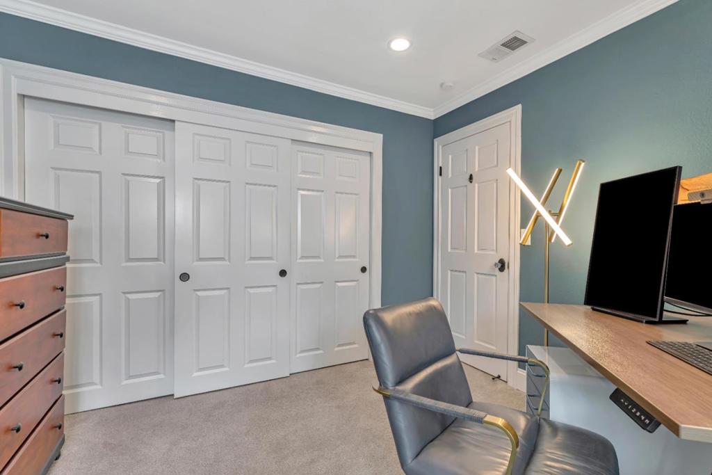 1888 Huxley Court Property Photo 16