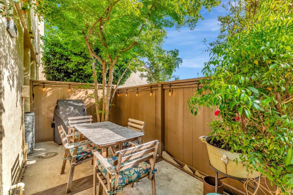 1888 Huxley Court Property Photo 21