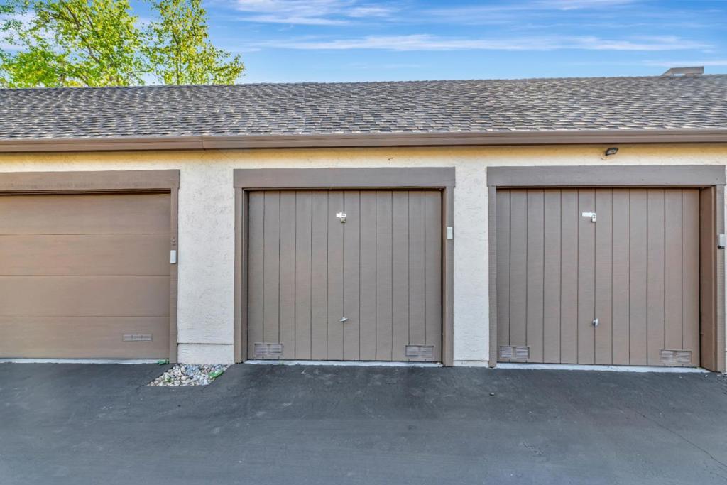 1888 Huxley Court Property Photo 24