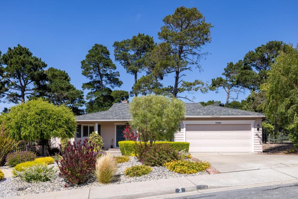 3 White Tail Lane Property Photo 1
