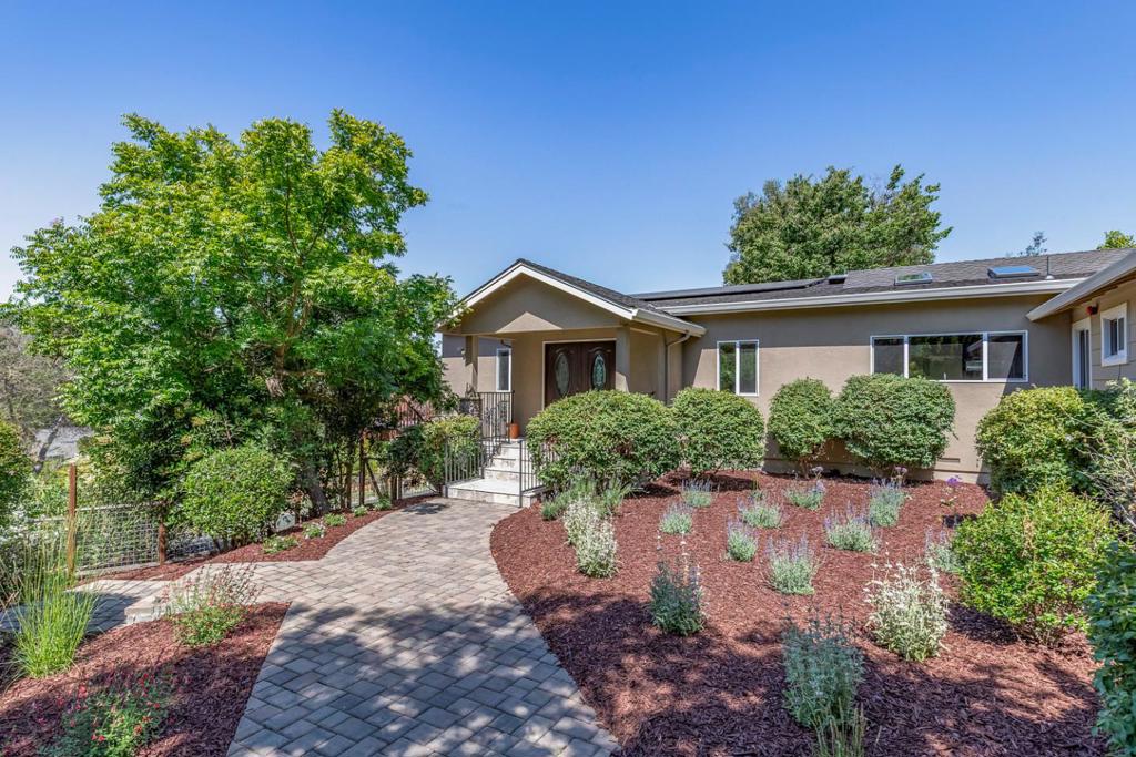 12882 Viscaino Road Property Photo 2