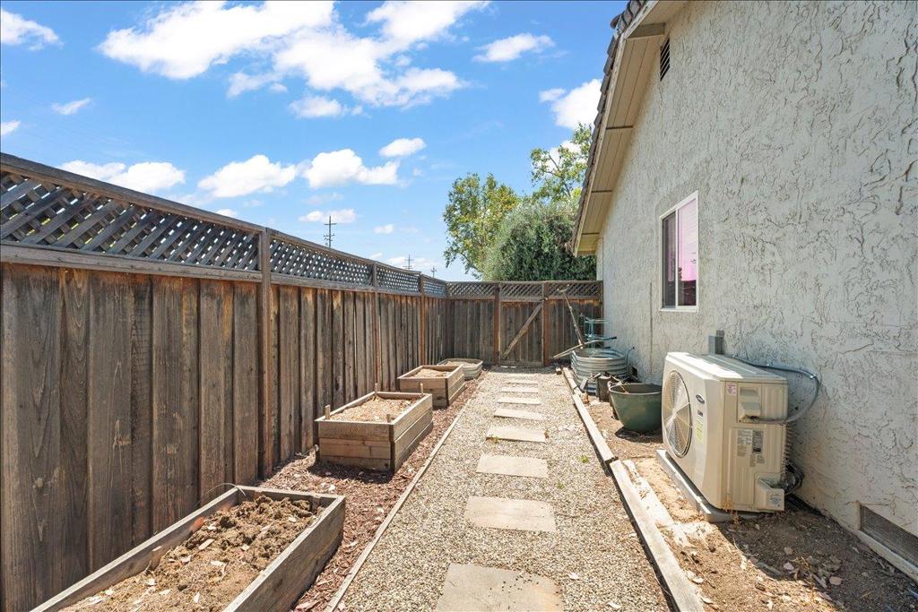 4584 Thousand Oaks Drive Property Photo 29