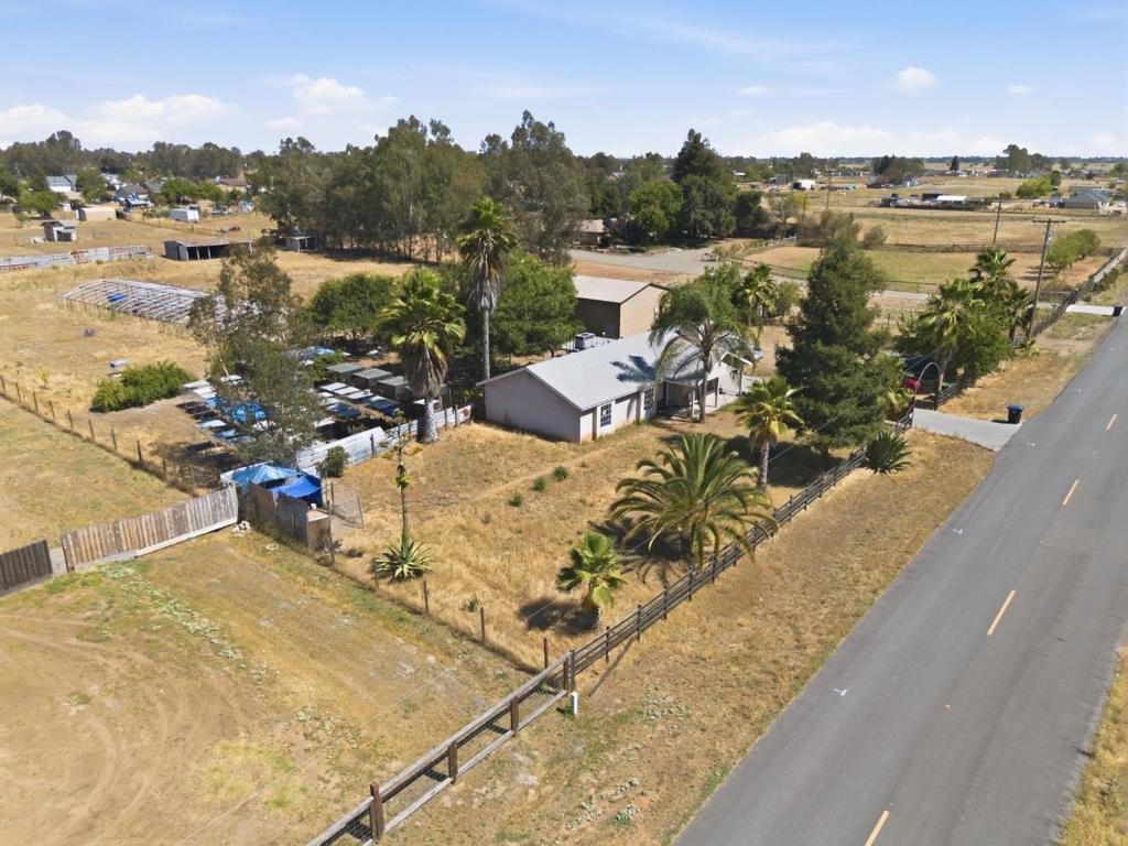 20105 Olympia Road Property Photo 18