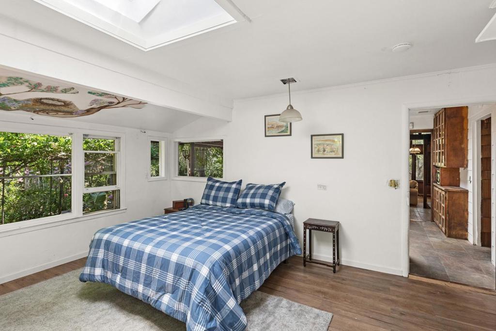 1615 Edgewood Road Property Photo 8