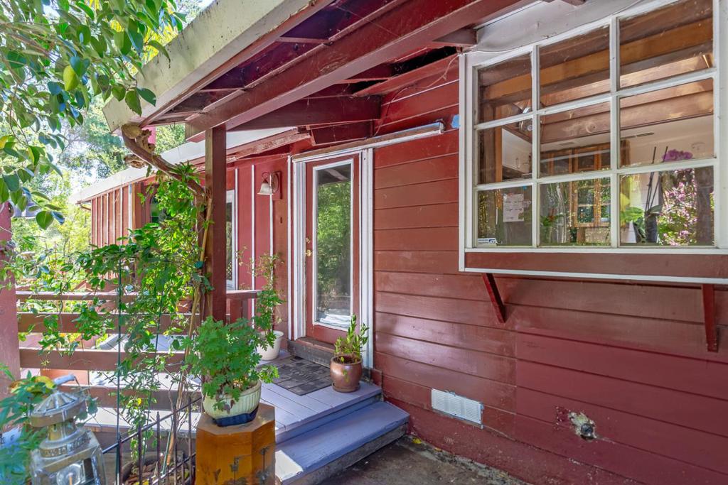 1615 Edgewood Road Property Photo 12