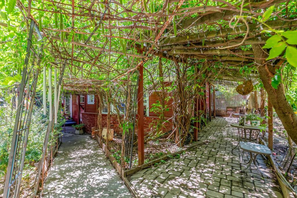 1615 Edgewood Road Property Photo 16