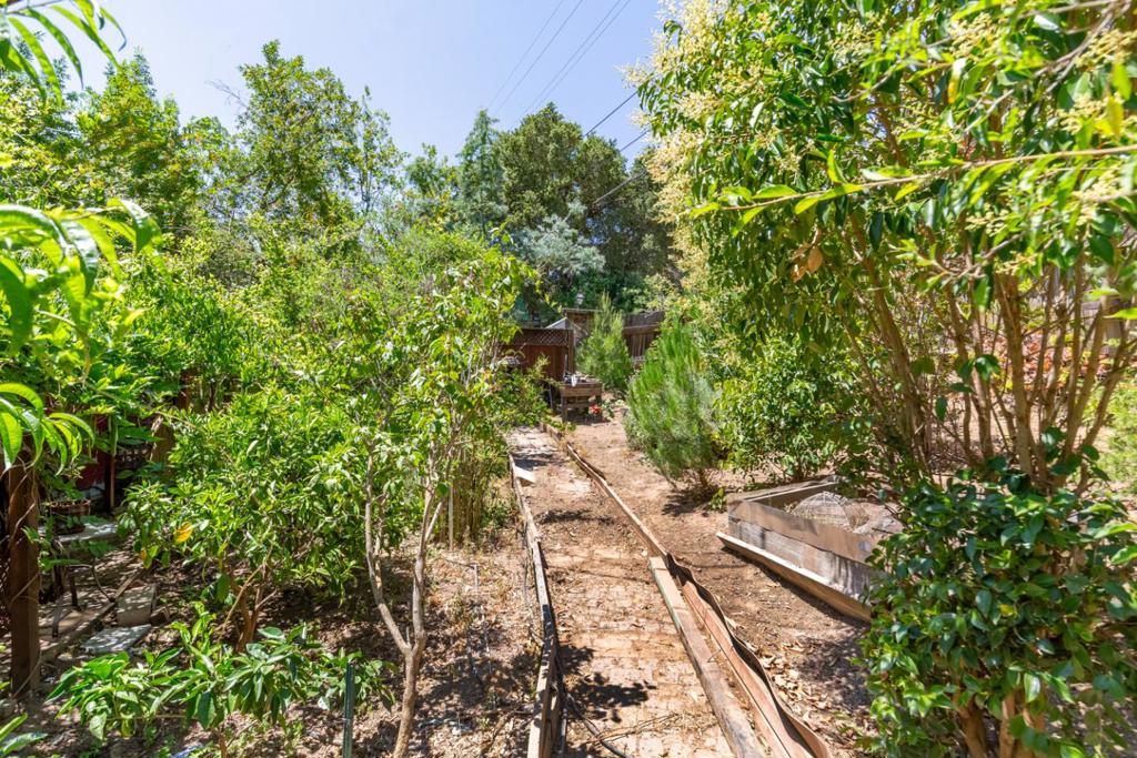 1615 Edgewood Road Property Photo 26