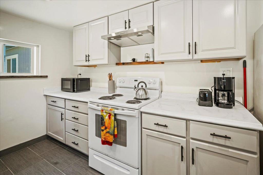 273 W Carmel Valley Road Property Photo 15
