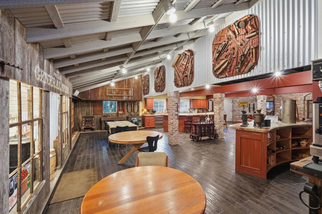 560 Stage Road Property Photo 14