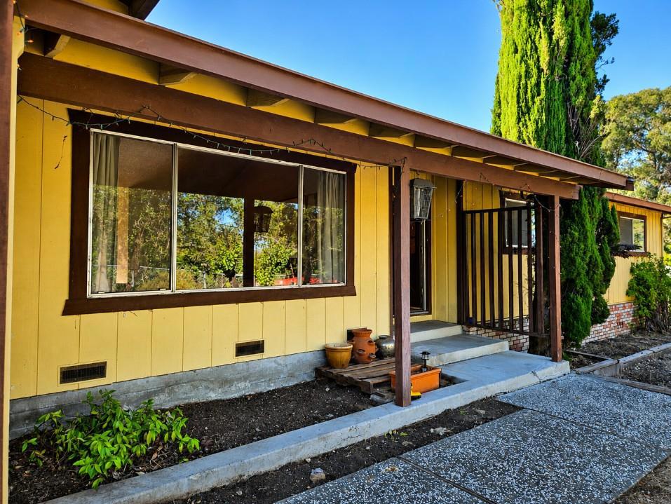 1527 Pleasant Hill Road Property Photo 1