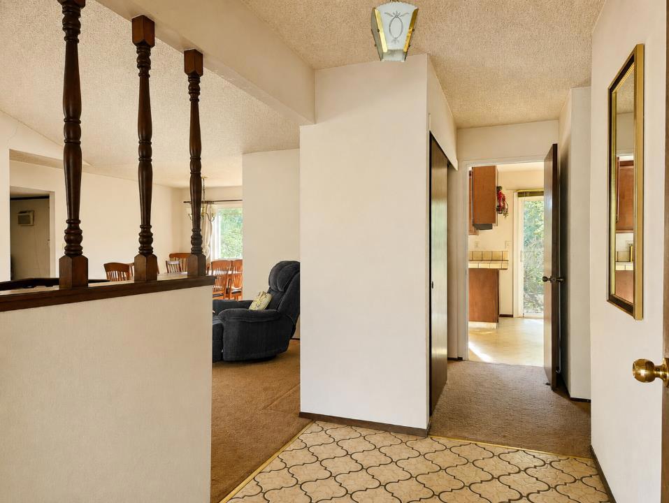 1527 Pleasant Hill Road Property Photo 2