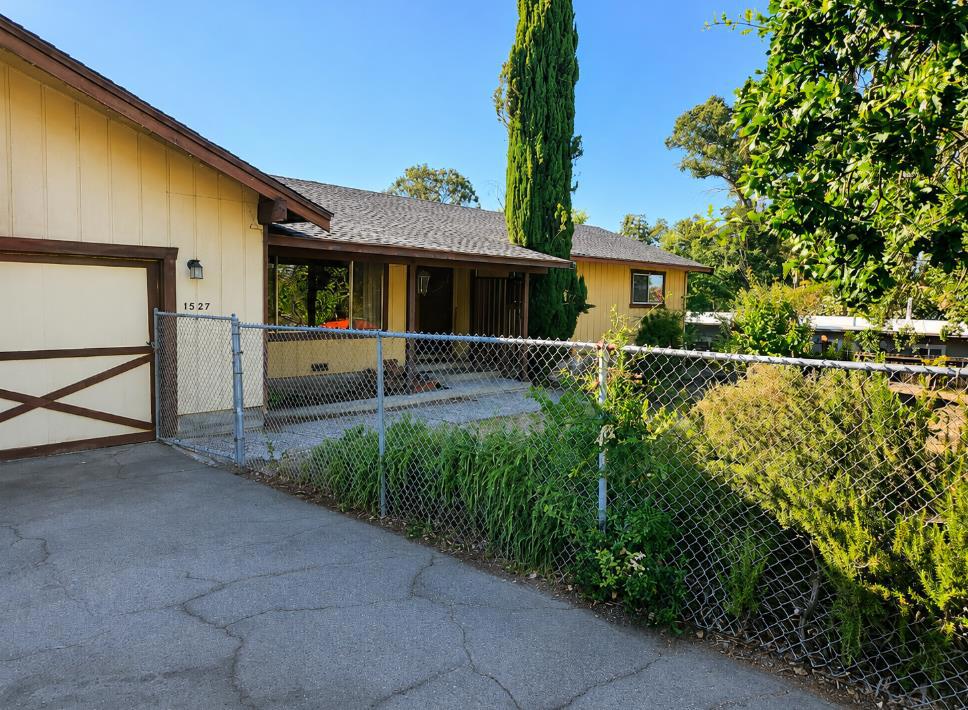 1527 Pleasant Hill Road Property Photo 19