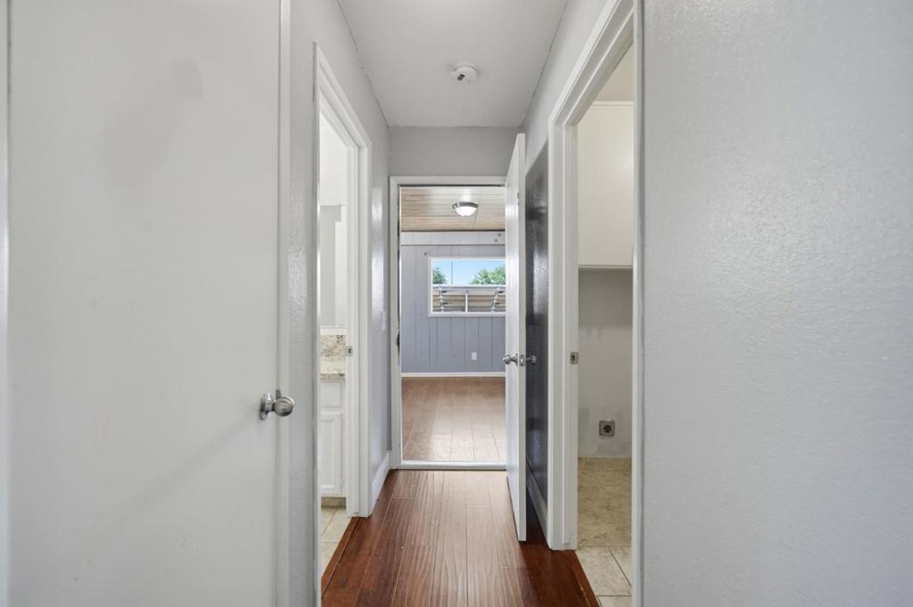 2520 N Temperance Avenue Property Photo 11