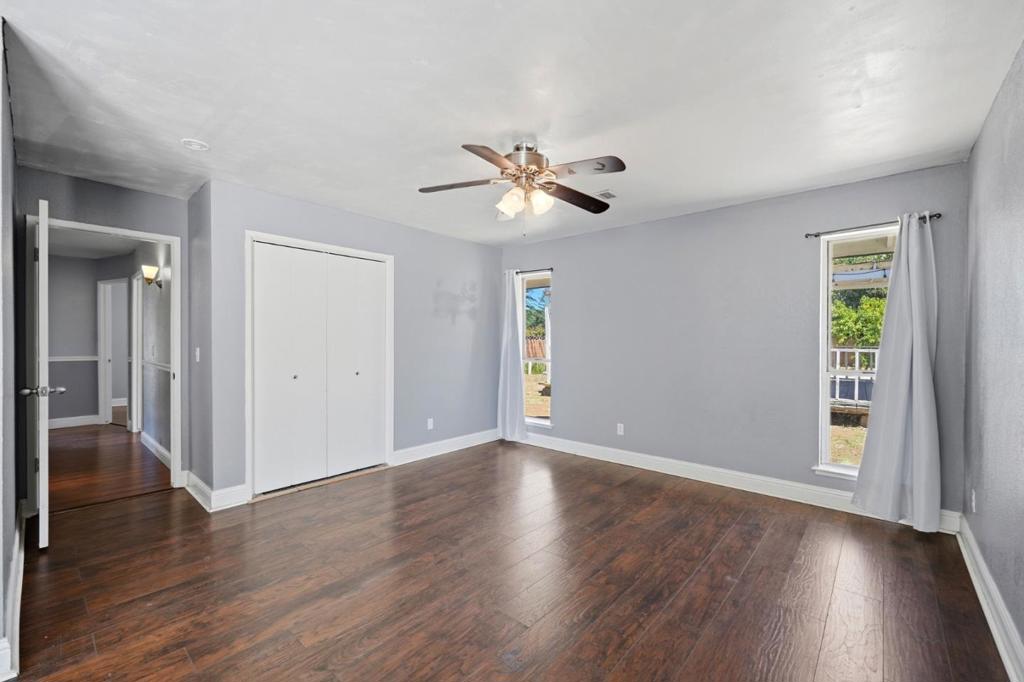 2520 N Temperance Avenue Property Photo 24