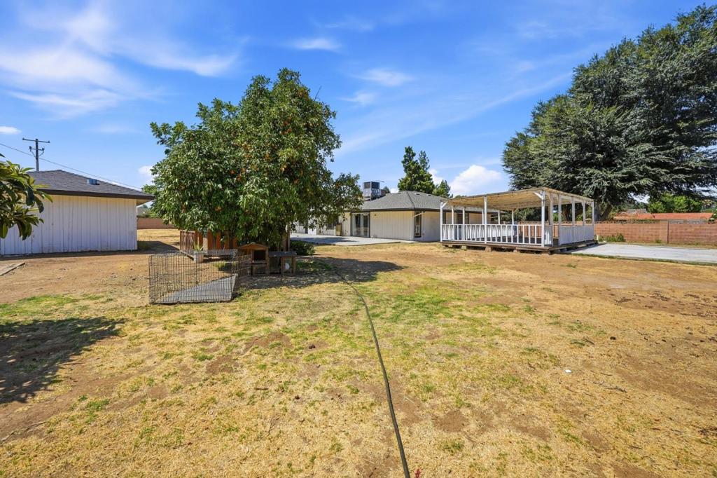 2520 N Temperance Avenue Property Photo 31
