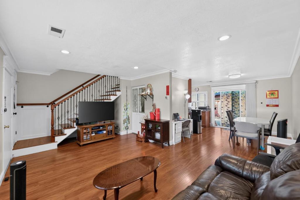 92 Hemlock Lane Property Photo 3