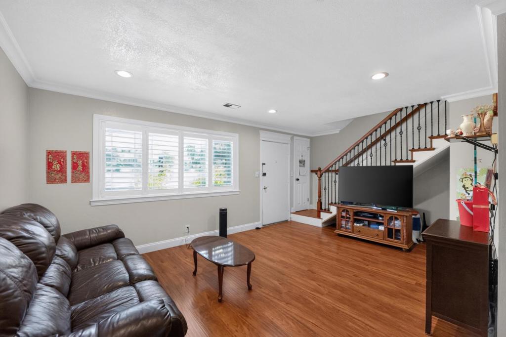 92 Hemlock Lane Property Photo 4