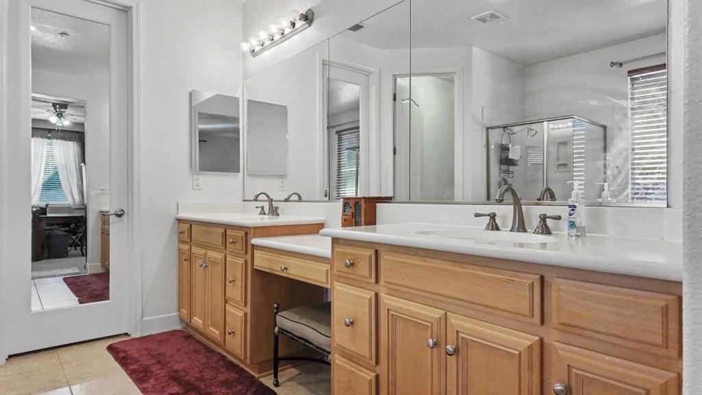 5006 Ridgefield Circle Property Photo 27