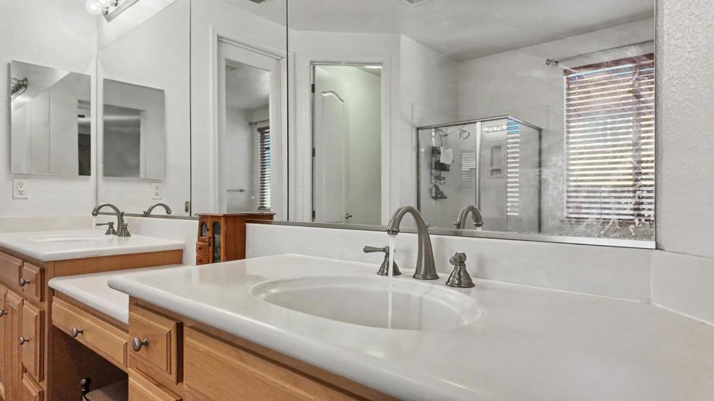 5006 Ridgefield Circle Property Photo 28