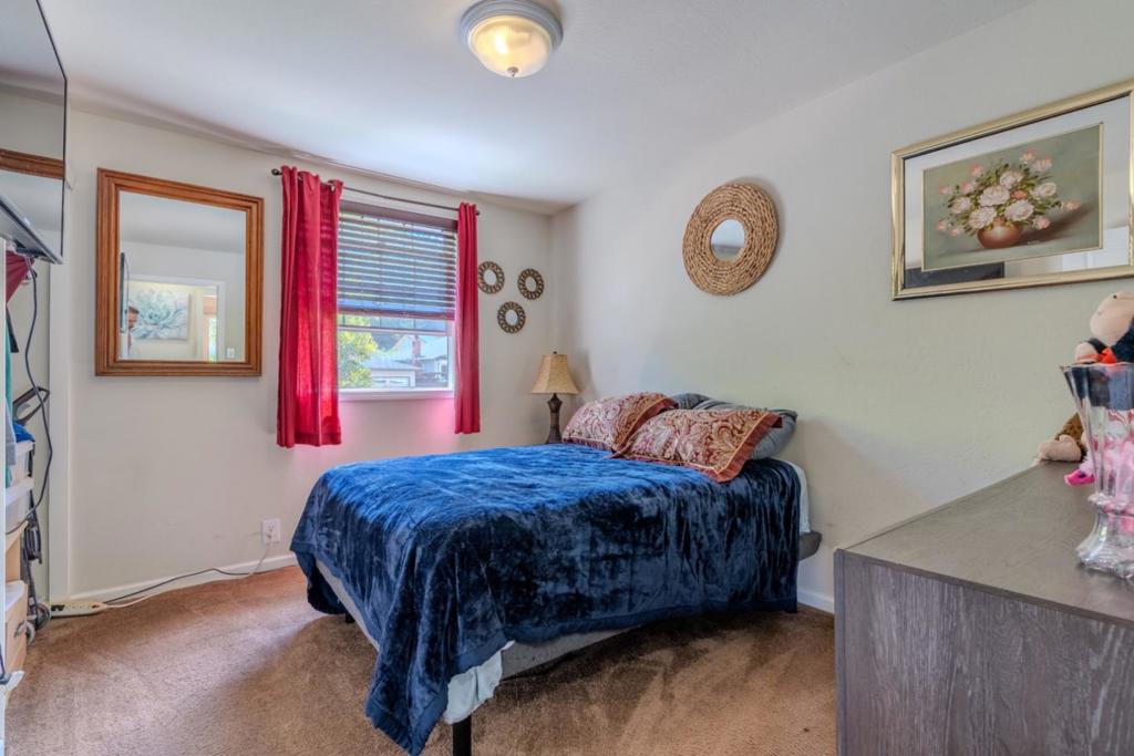 1195 Palou Drive Property Photo 16