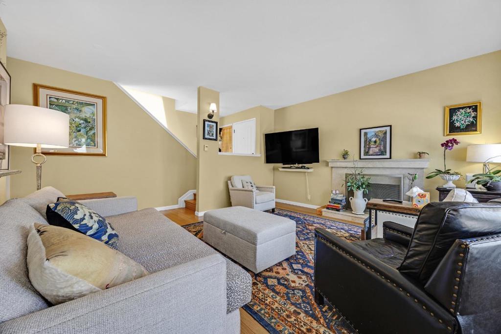 2247 Armada Way Property Photo 8