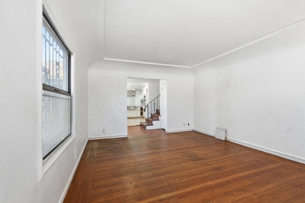2570 61st Avenue Property Photo 4