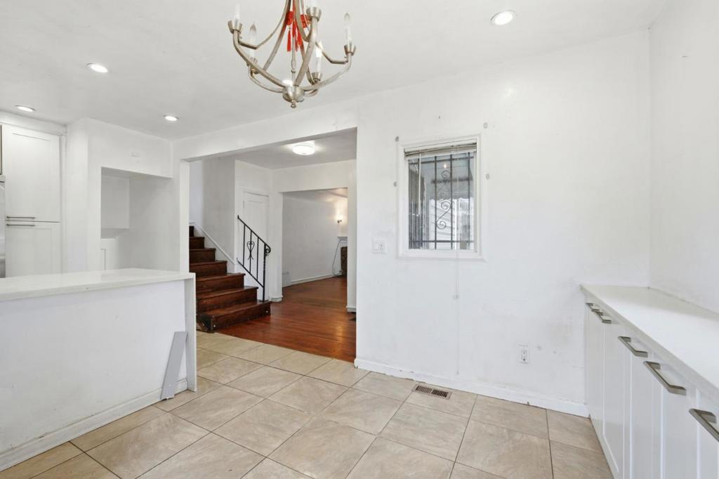2570 61st Avenue Property Photo 9