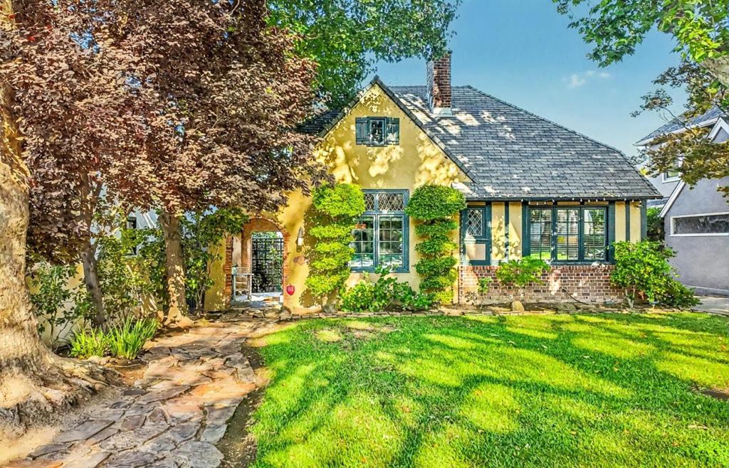 1303 39th Street Property Photo 1
