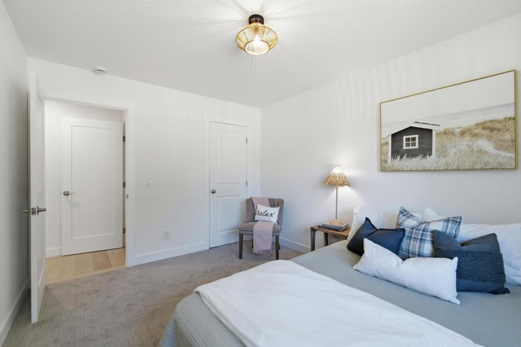 1068 San Francisco Way Property Photo 25