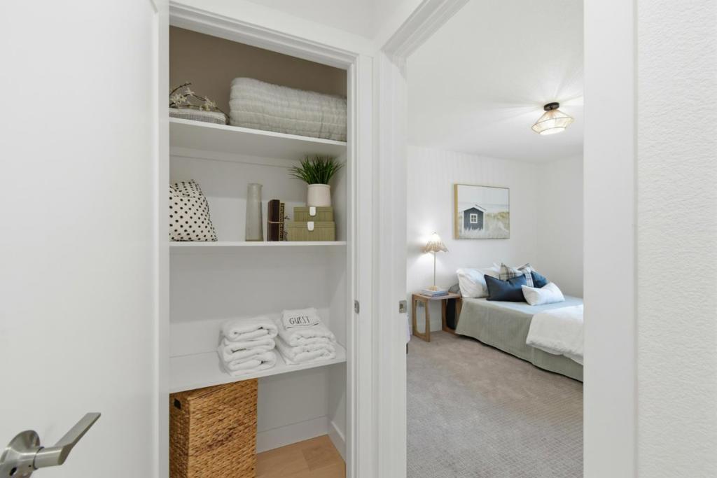 1068 San Francisco Way Property Photo 26