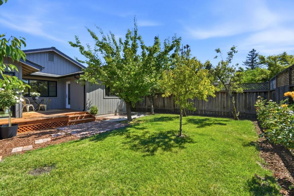 1068 San Francisco Way Property Photo 37